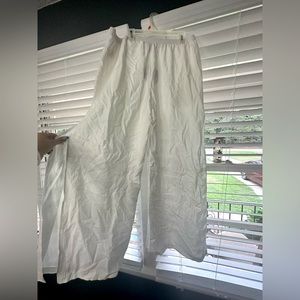 White white leg vacay pants
